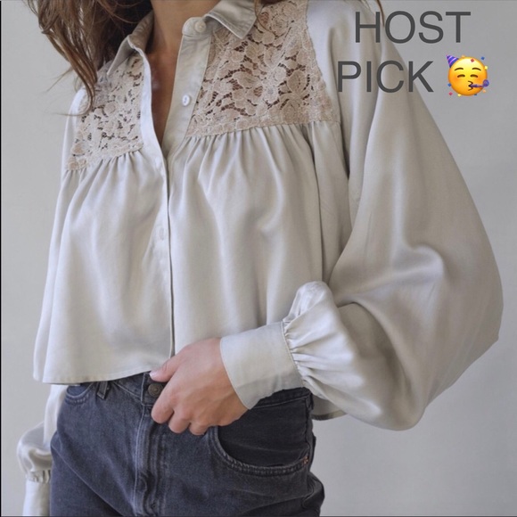 Urban Outfitters Tops - Urban Outfitters Callie Lace Cropped Blouse Sz S